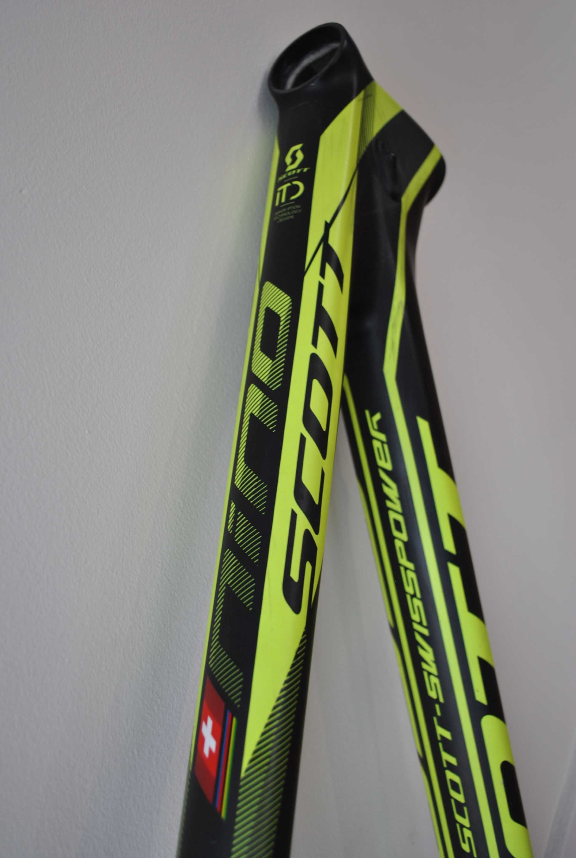 Nowa Rama Scott Scale 700 RC Nino carbon 989 gram