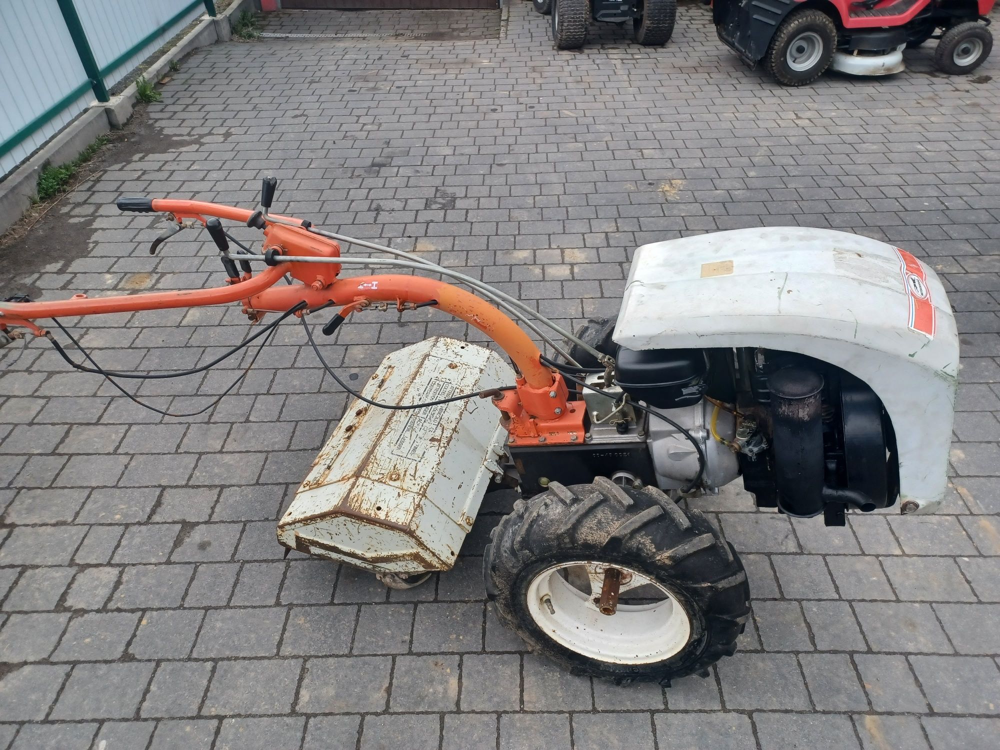 Glebogryzarka traktorek jednoosiowy dzik
