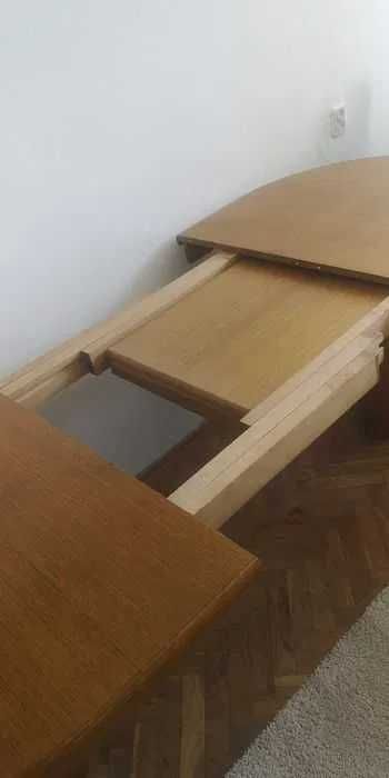 Stół dębowy z krzesłami