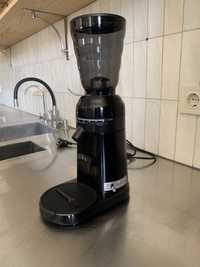 Электрическая кофемолка Hario V60 EVCG-8B-E