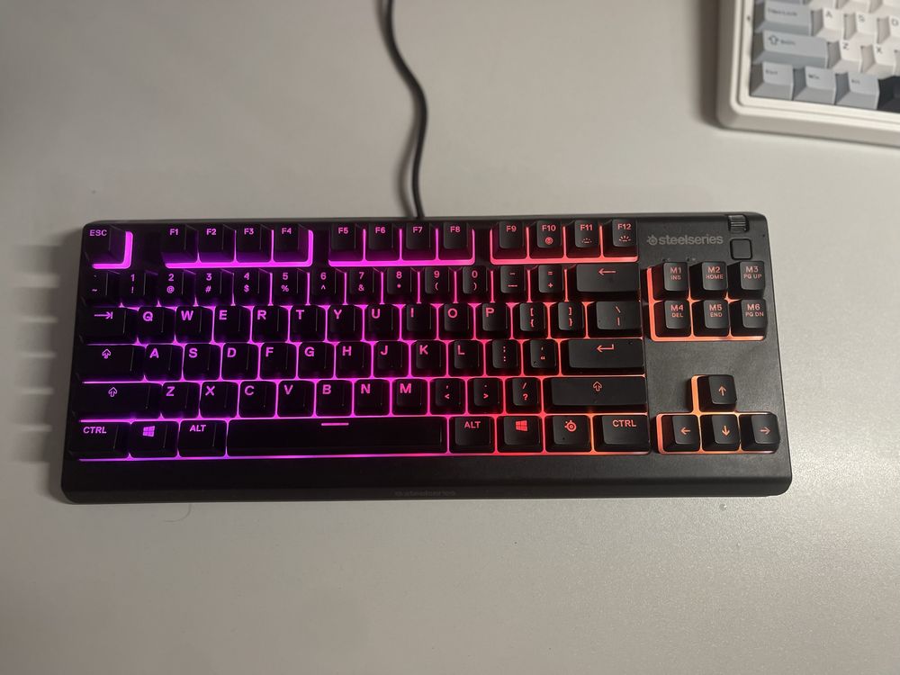 Klawiatura SteelSeries Apex 3 TKL - JAK NOWA! Z ORYG. PUDEŁKIEM!