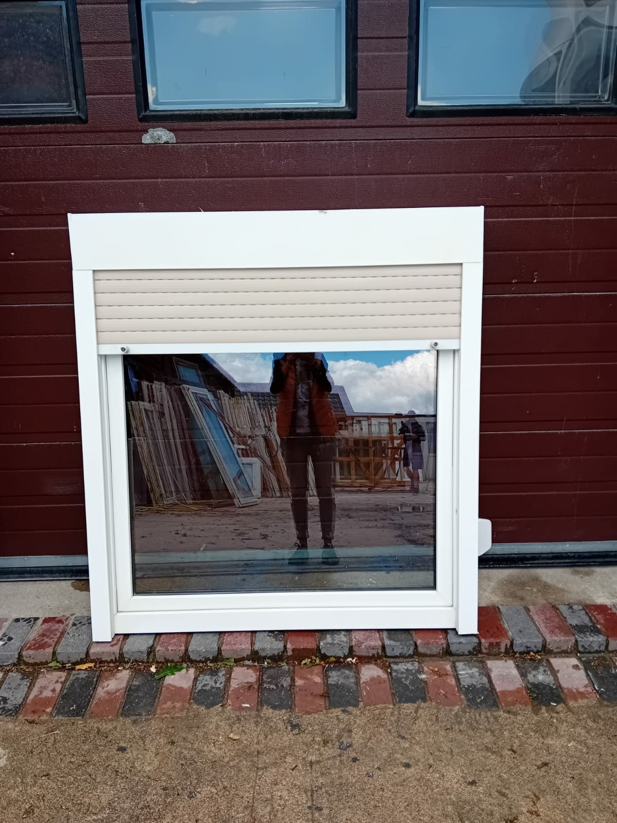 Okna 127x137 pcv z roletą zewnętrzną okno DOWÓZ CAŁY KRAJ