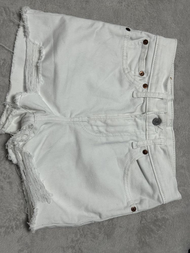 Білі шорти Levi’s