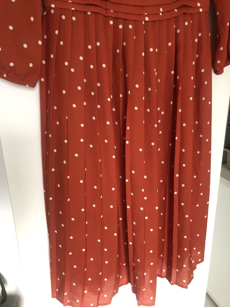 Sukienka 3/4 rękawem plisowana czerwona w kropki r.36 165cm |paczkomat