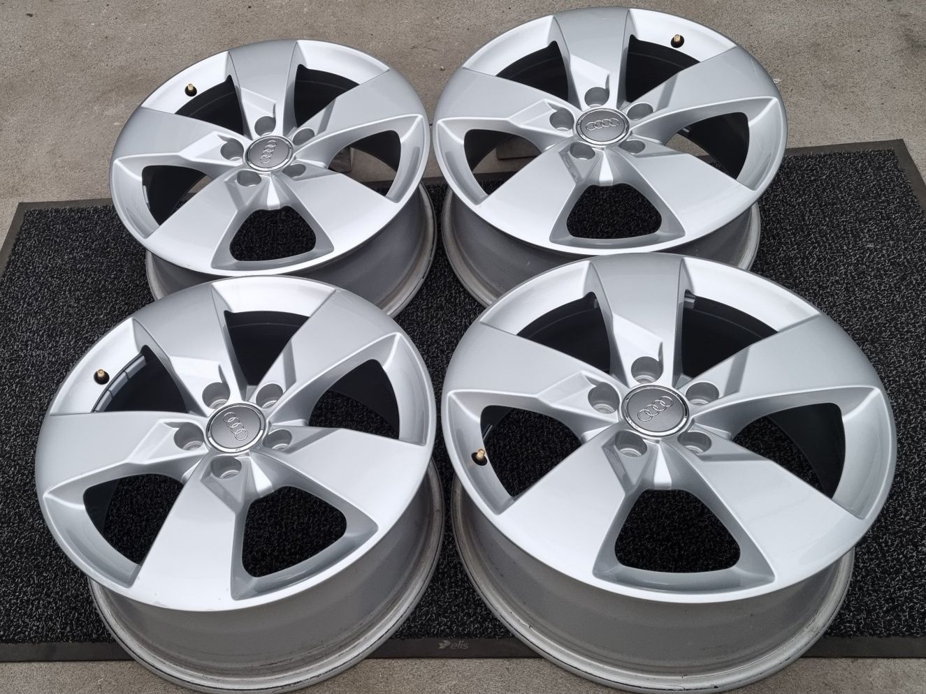 Felgi Alu 17" Audi TT A3 8V 8P Q2 A4 B7 B6 A6 C6 C5 5x112 Oryginalne