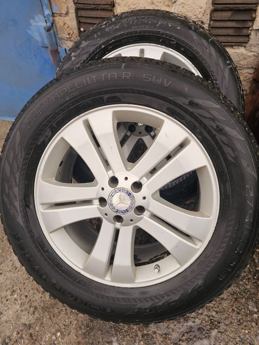 Продам шины с дисками 275/55R19