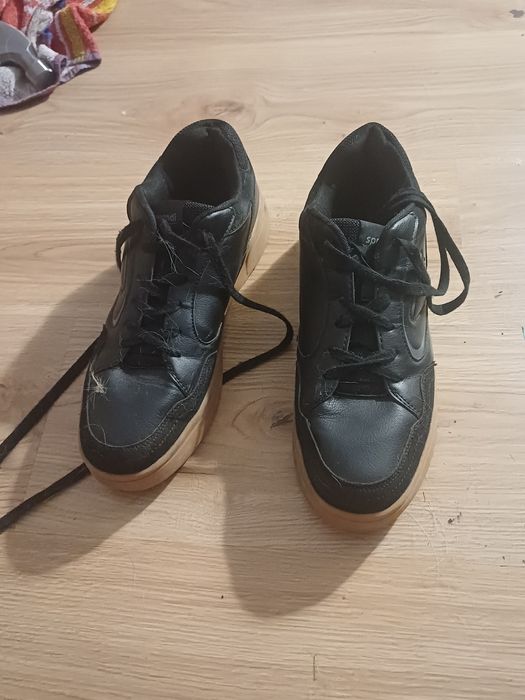 Buty dwie pary nike i jedna sprandi