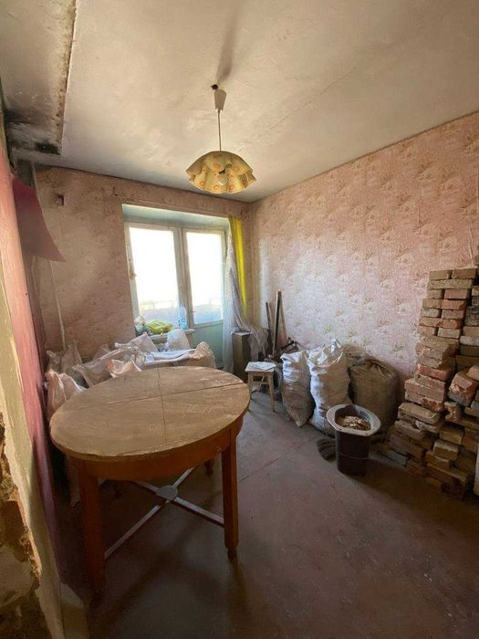 Продам 2-кімнатну квартиру у м. Новоукраїнка