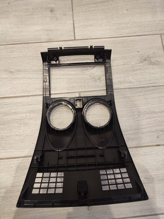 Nissan qashqai j10 центральна консоль в торпедо