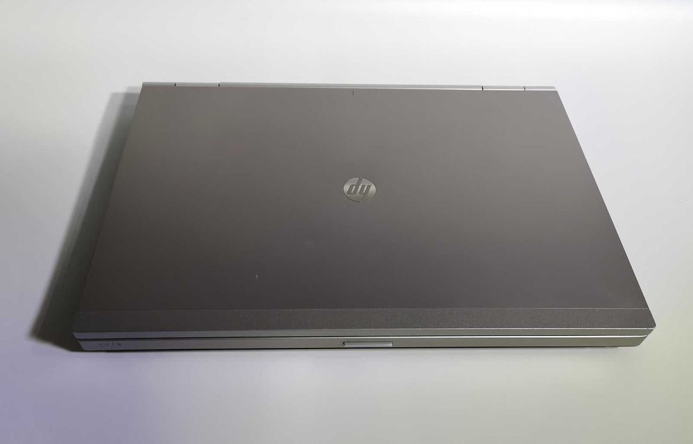Laptop HP Elitebook 8560p 6GB DDR3 Intel core i5 1920x1080p Radeon 1GB