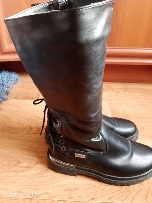 Зимові чоботи на дівчинку