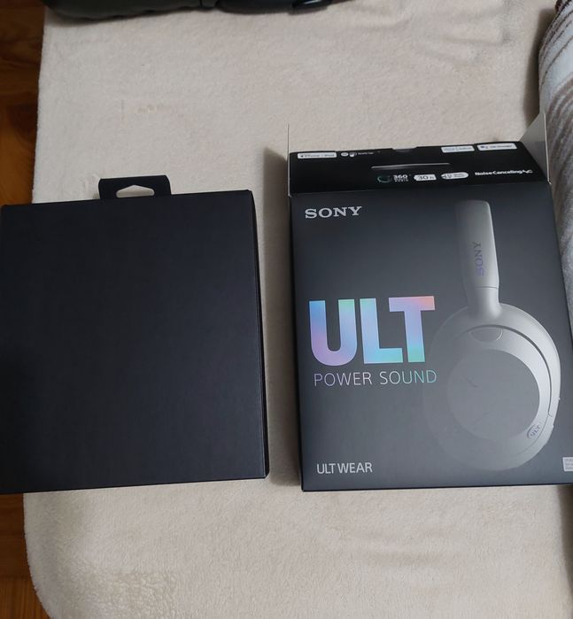 Vendo Auscultadores Bluetooth SONY ULT novos. Cor Branco