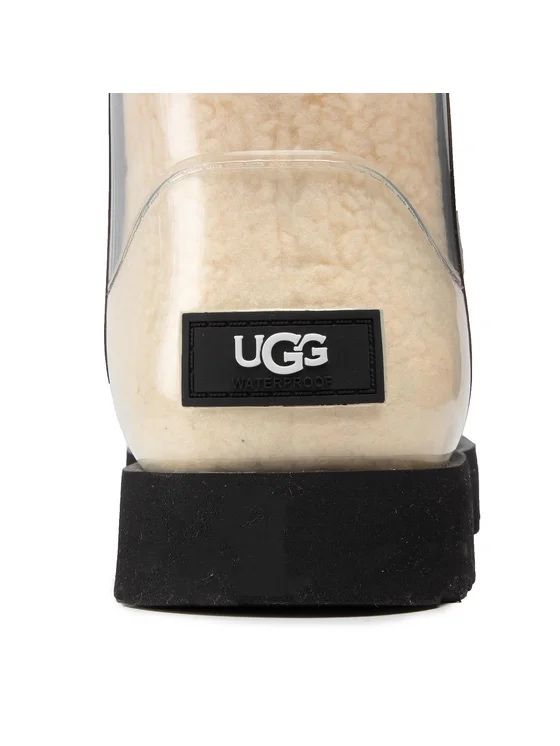 Взуття UGG