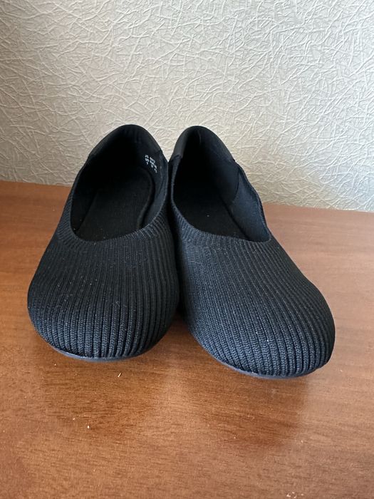 Продам балетки нові