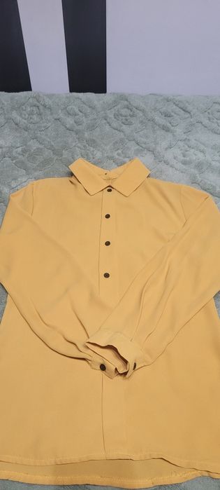 New Collection..musztardowa bluzka.