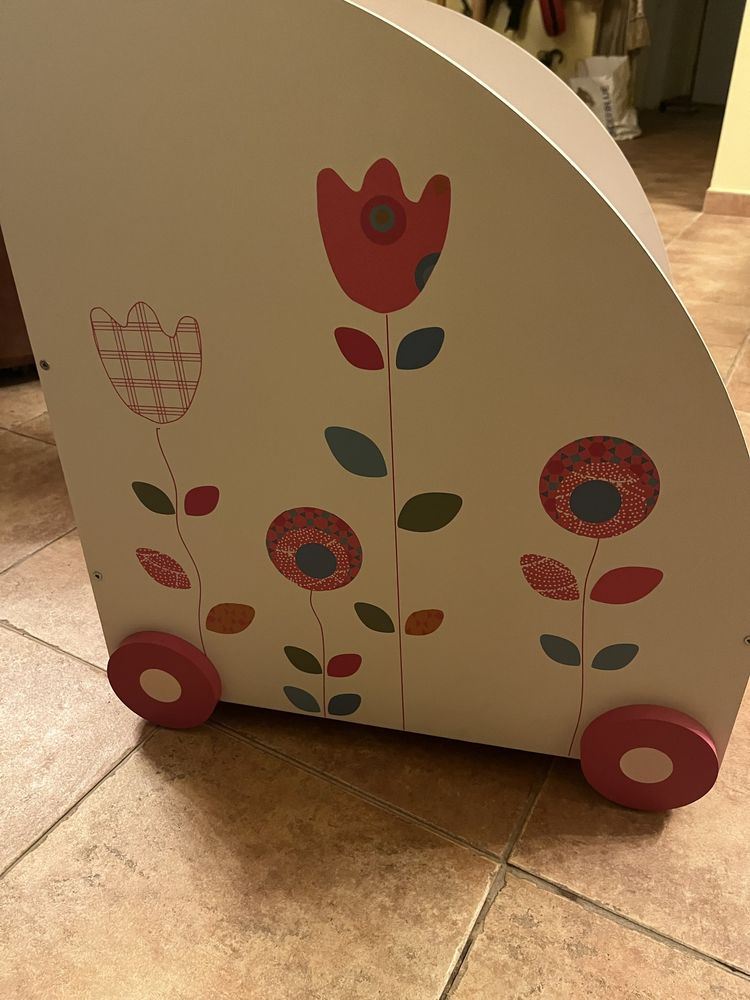 Estante quarto criança