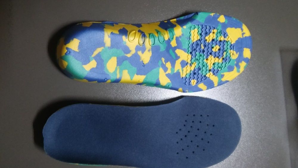 Palmilhas ortopédicas para crianças.