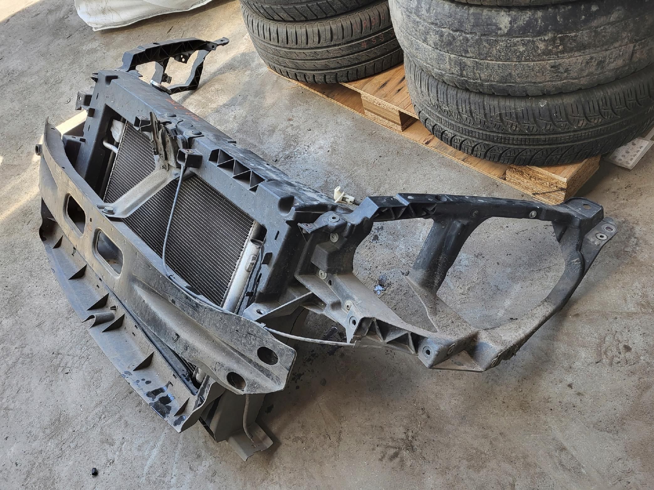 mitsubishi colt vi 1.5 pas przedni chłodnica wentylator