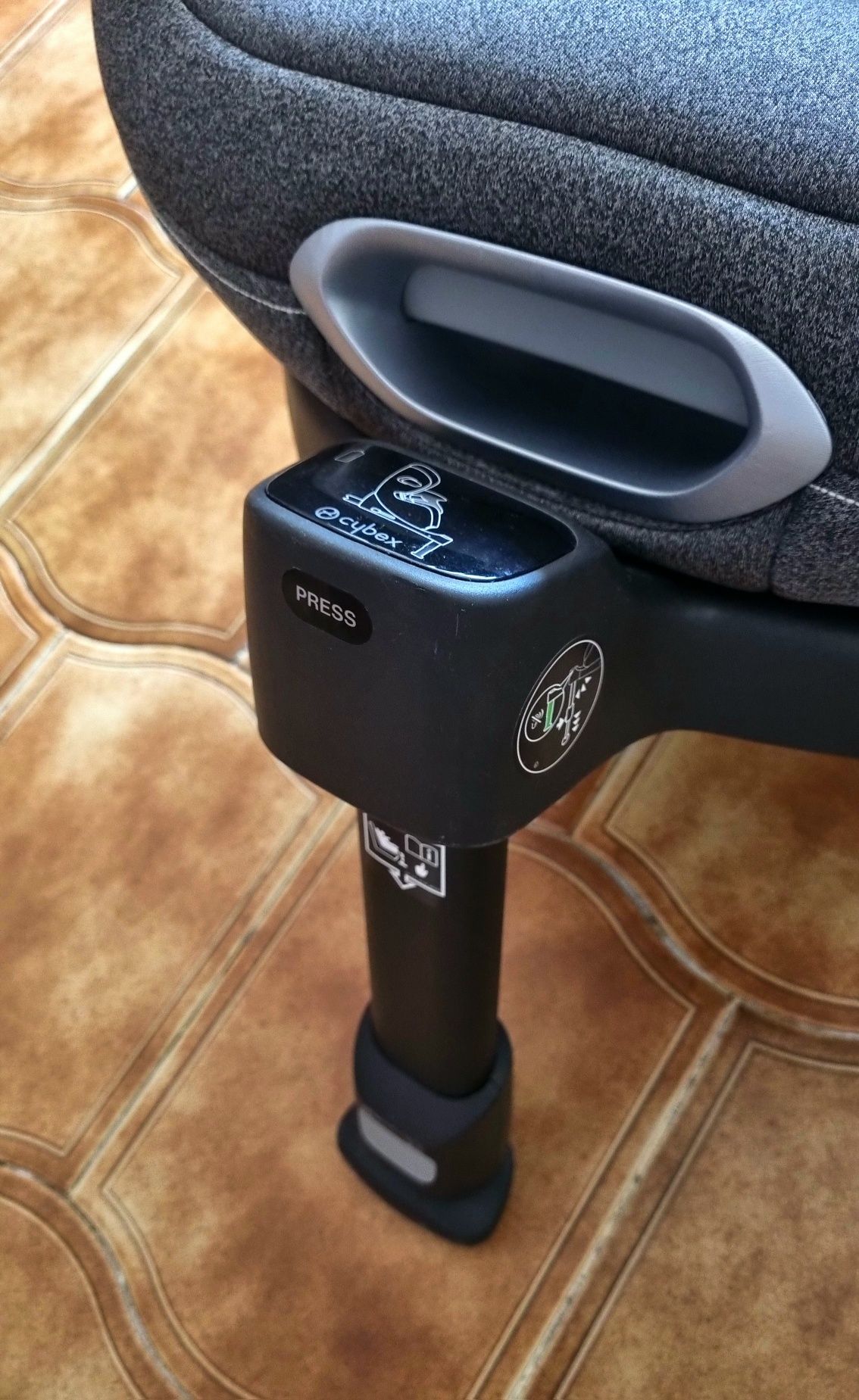 Cybex Platinum Anoris T