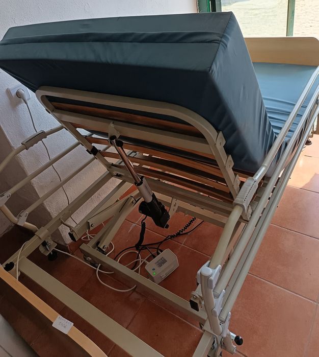 Cama elétrica articulada altura regulável