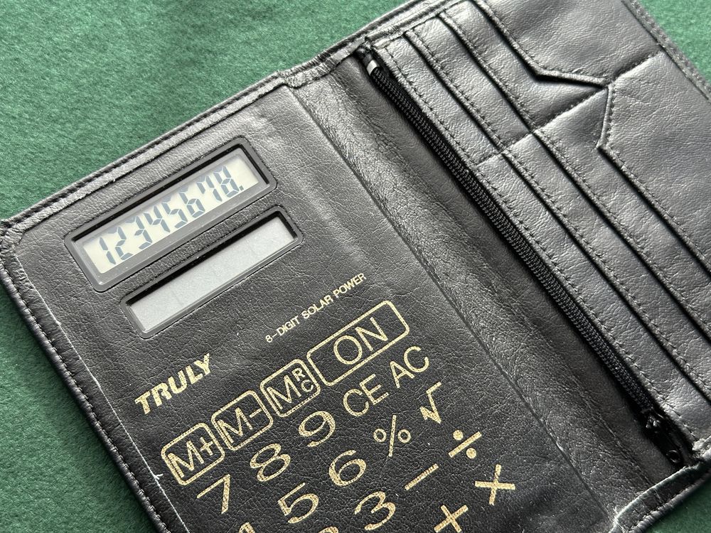 Truly - Calculadora com bolsa