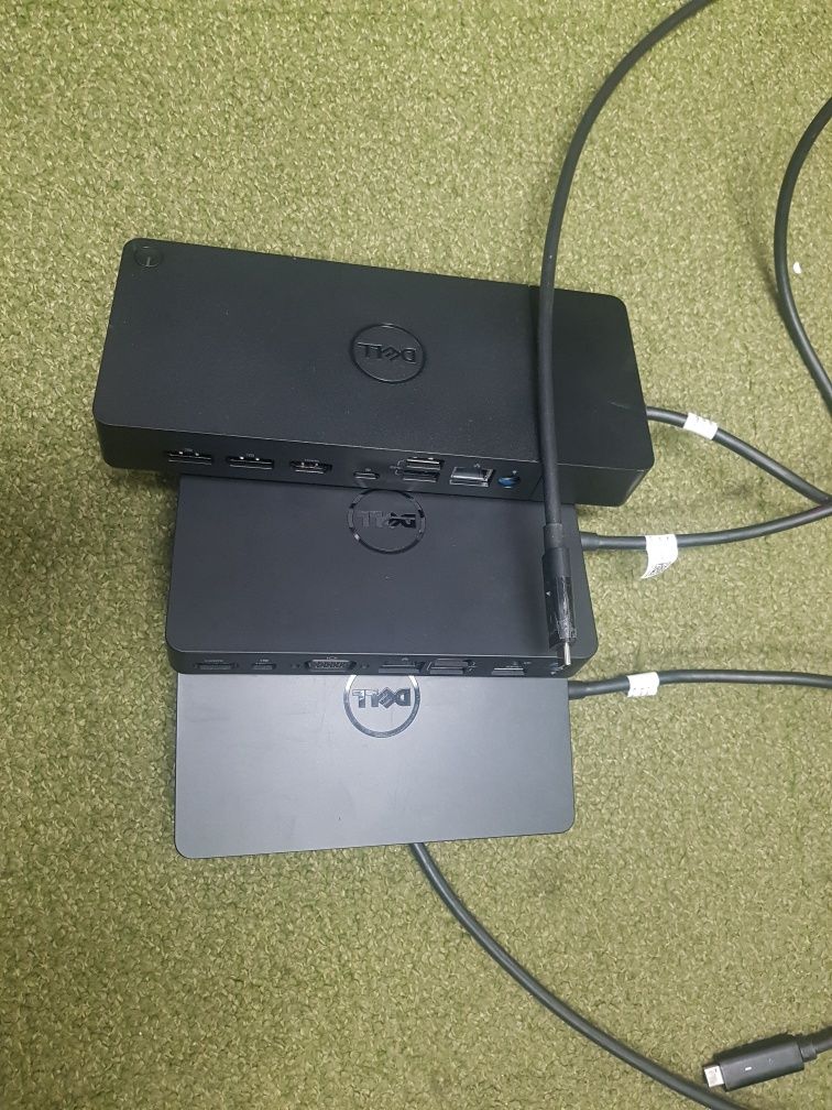 Laptopy stacje dokujące ładowarki