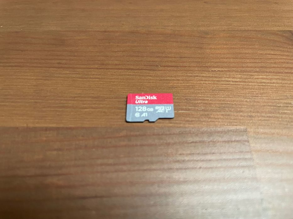 Nintendo Switch + Karta SanDisk Ultra 128GB SDXC + Oryginalne Etui