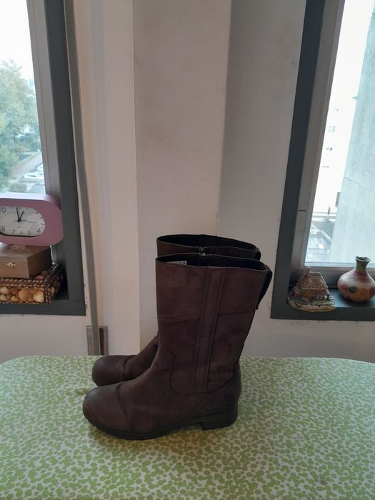 Vendo Botas de Senhora TIMBERLAND muito bonitas como novas