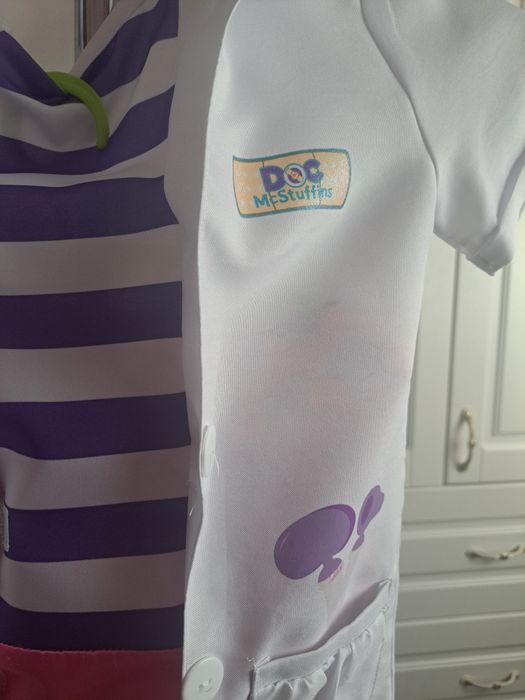 Костюм Доктора Плюшевой на 7-8 лет.