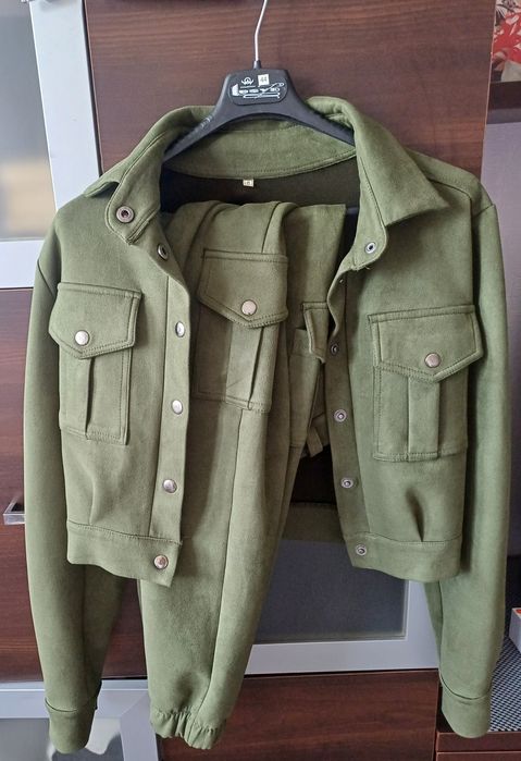 Пакет речей на дівчинку підлітка