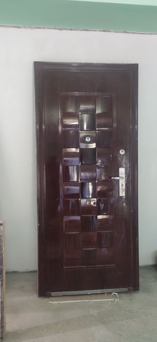 Продам вхідні двері