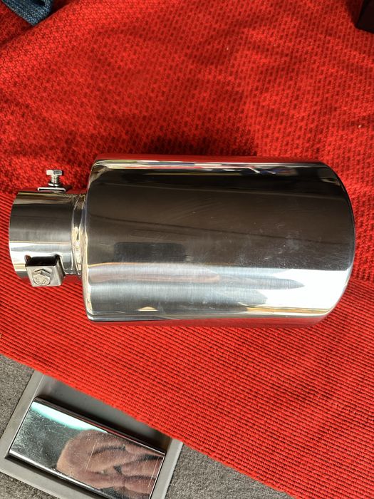 Продаю насадки на вихлопну трубу