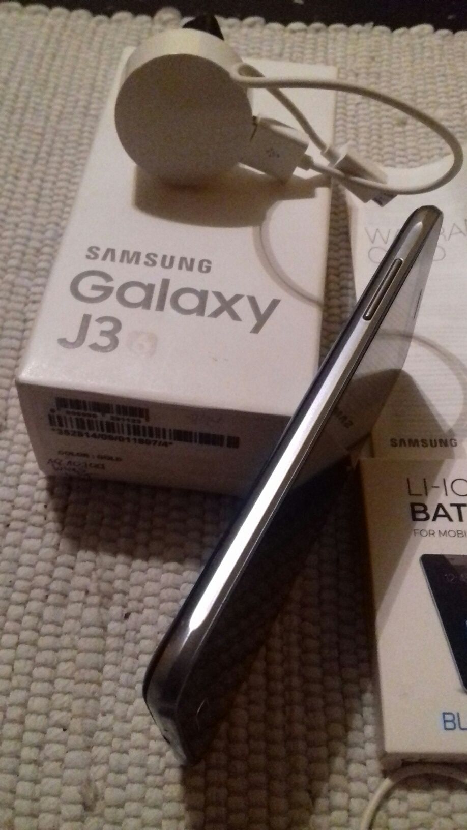 Telefon Galaxy J 3 okazyjna cena 99 zł 2 x baterje org.Ładowarka