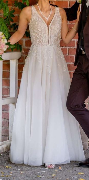 Piękna suknia ślubna, kolekcja 2025