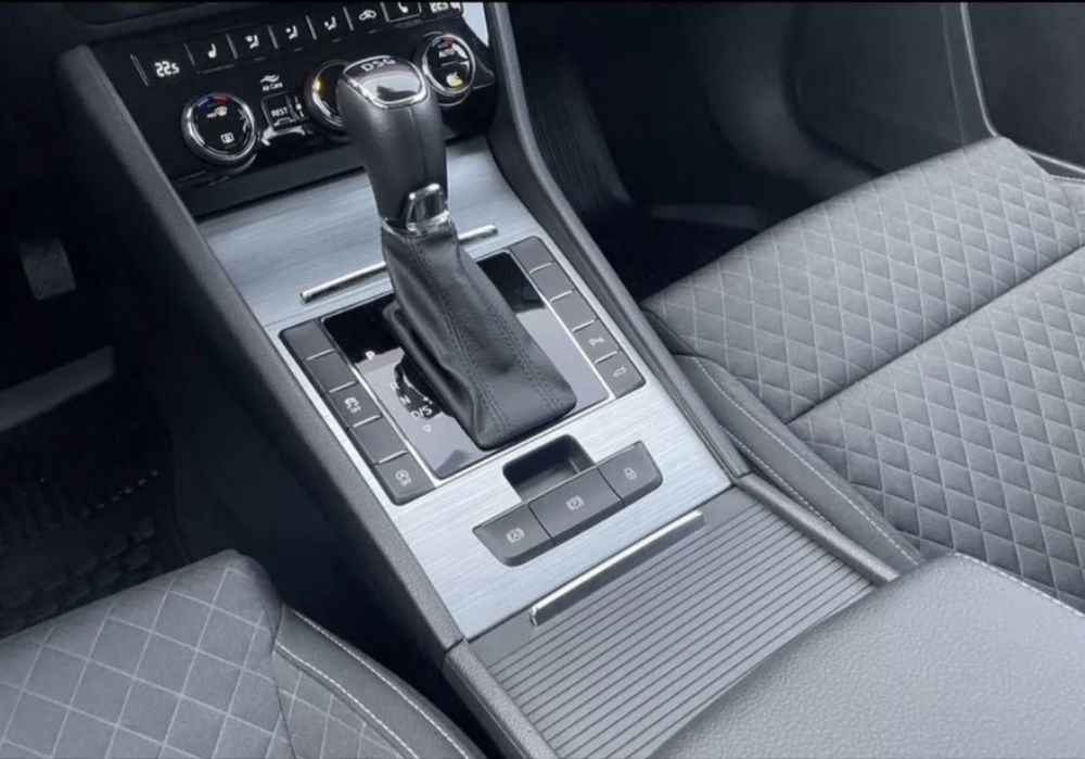 Skoda SuperB 2021-grudzień  faktura vat krajowy 2.0 TFSI 190K DSG