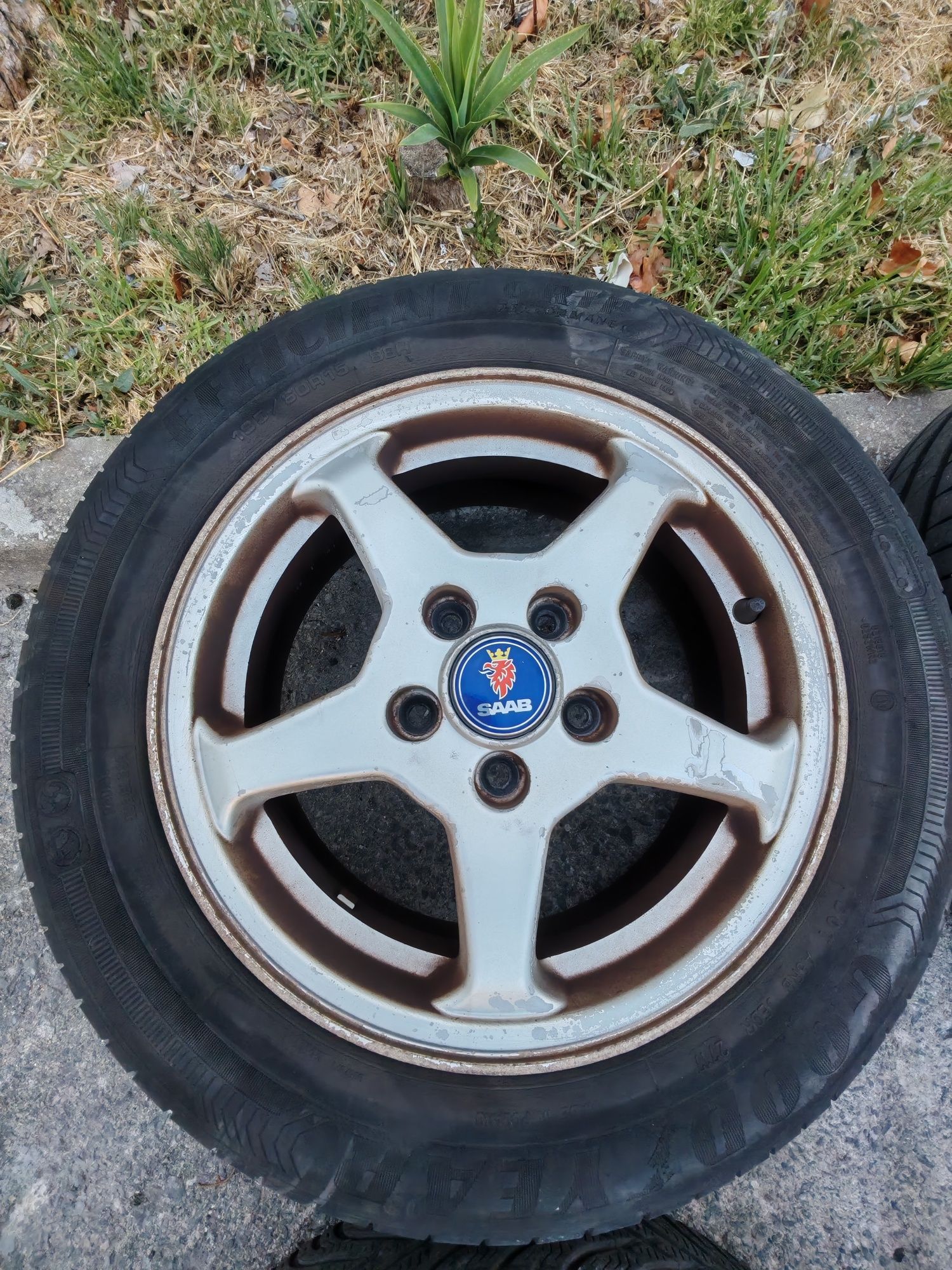 Conjunto de 4 jantes SAAB 15" + 4 pneus