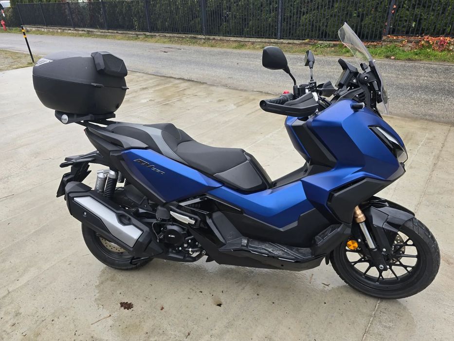 Honda ADV350 Honda ADV350 - pierwszy właściciel salon Polska (jeszcze na gwarancji)