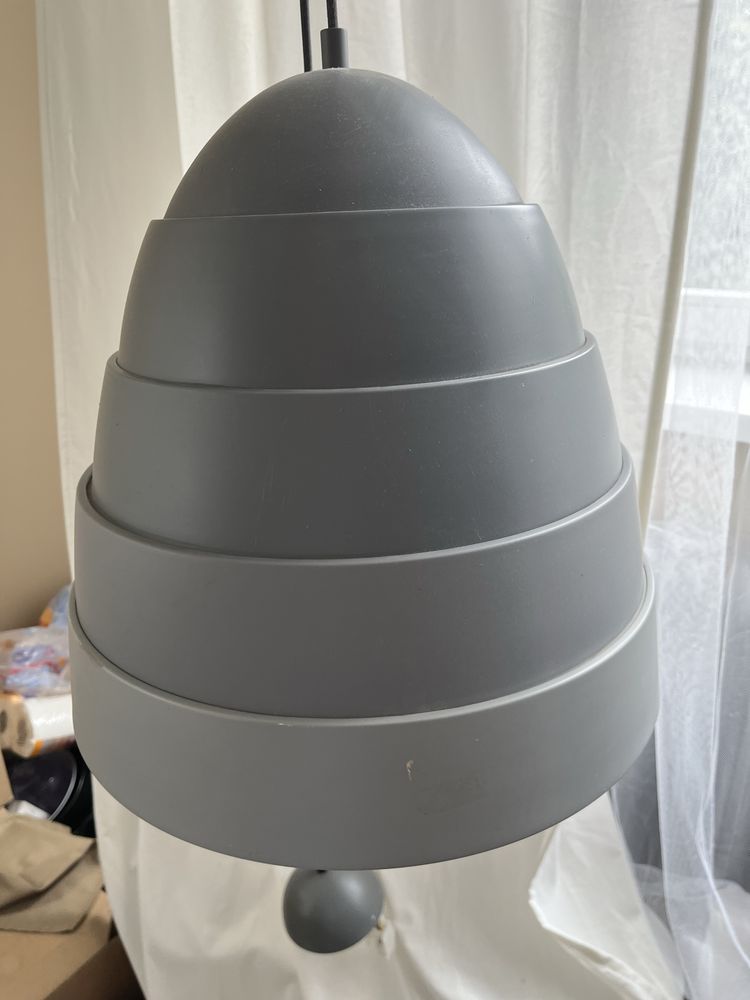 Szara lampa Hive normann copenhagen