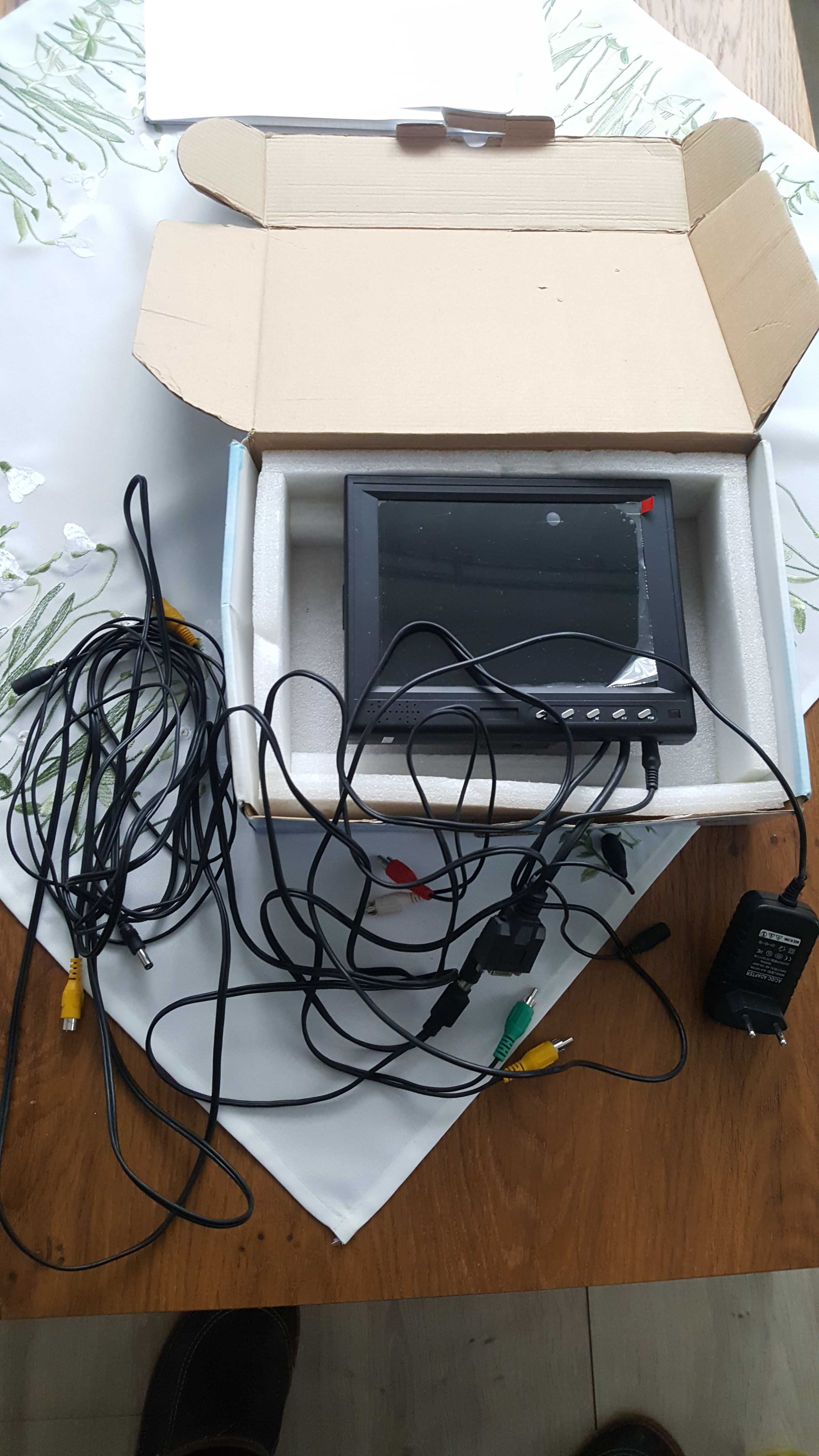 Monitor zewnętrzny do keyboardu. Dla wokalisty.
