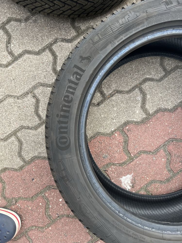 Opony wielosezonowe 215/50/18 continental