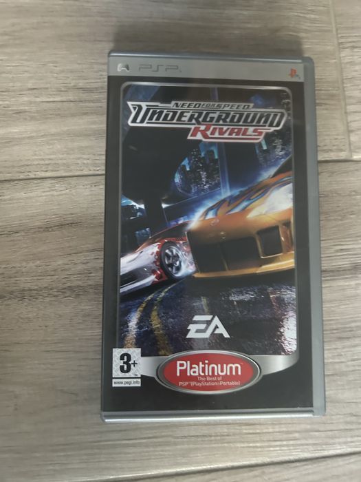 Jogos PSP (8 unidades com capa do disco parcialmente desgastada)