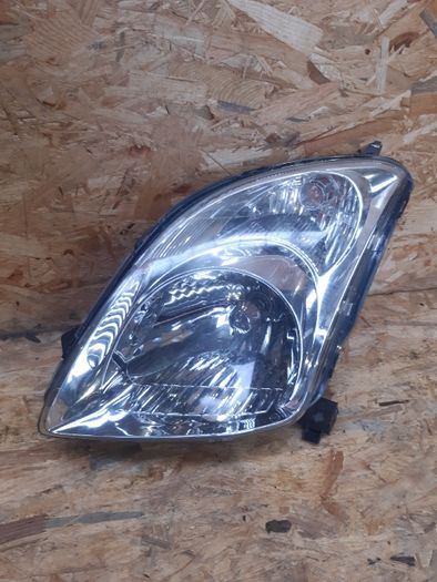 Lampa/ reflektor przedni lewy Suzuki Swift MK6
