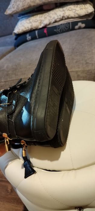 Śliczne  calkowicie nowe skórzane buty! Bardzoo okazyjna cena!