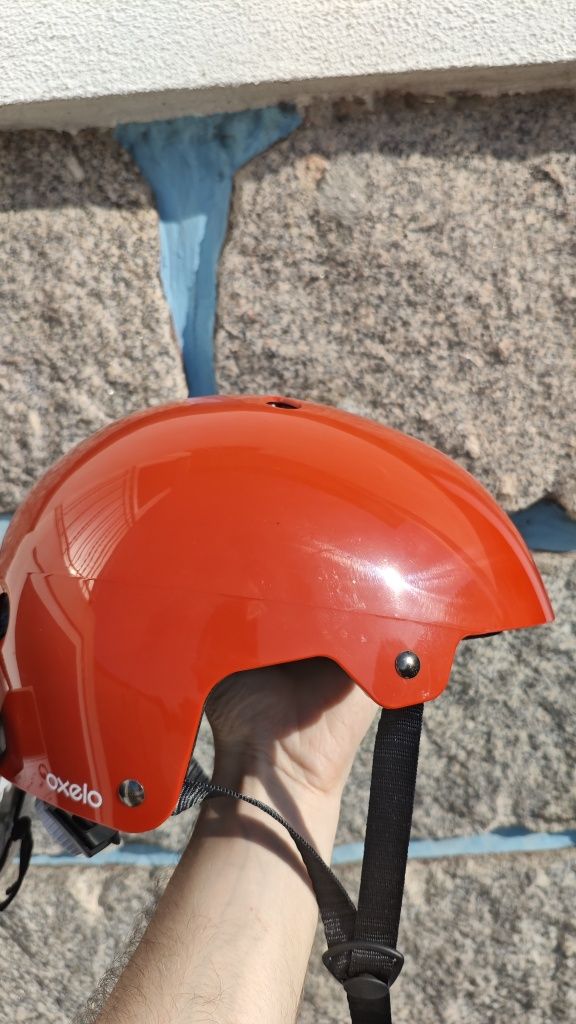 Capacete vermelho