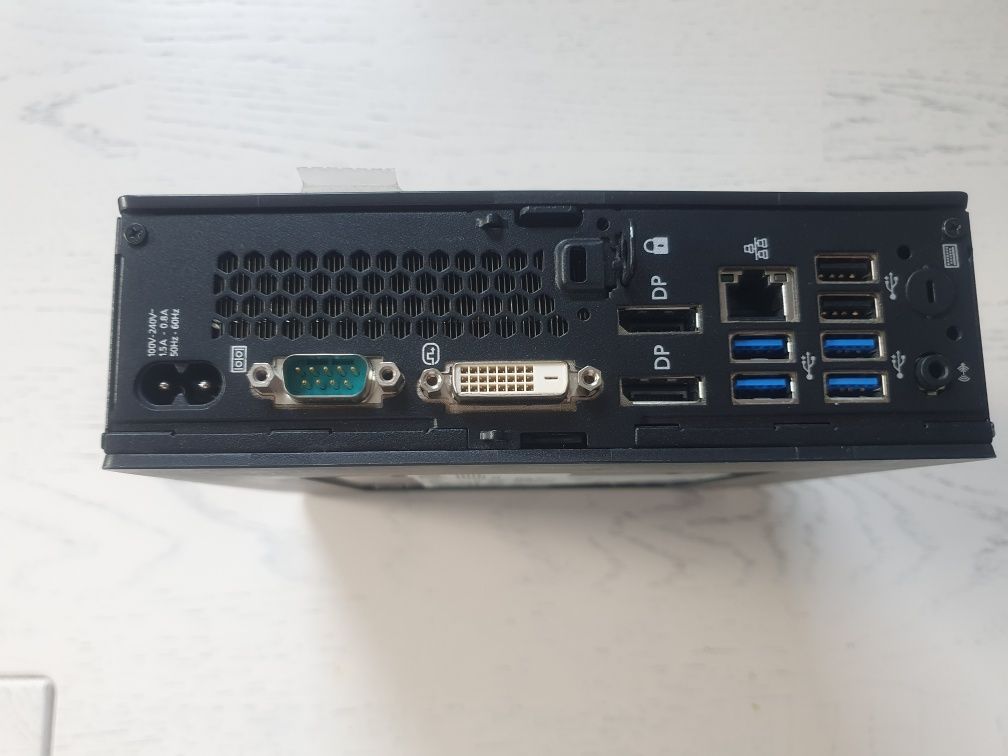 Fujitsu Esprimo Q957 i5-7500T 7th gen. Ram 12GB SSD M2 128GB