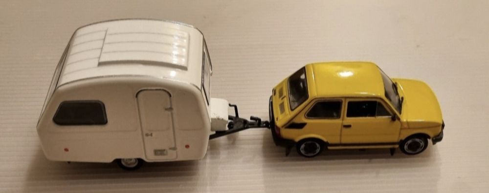 Kultowe Auta PRL Fiat 126p FL z Niewiadów N126 1:43