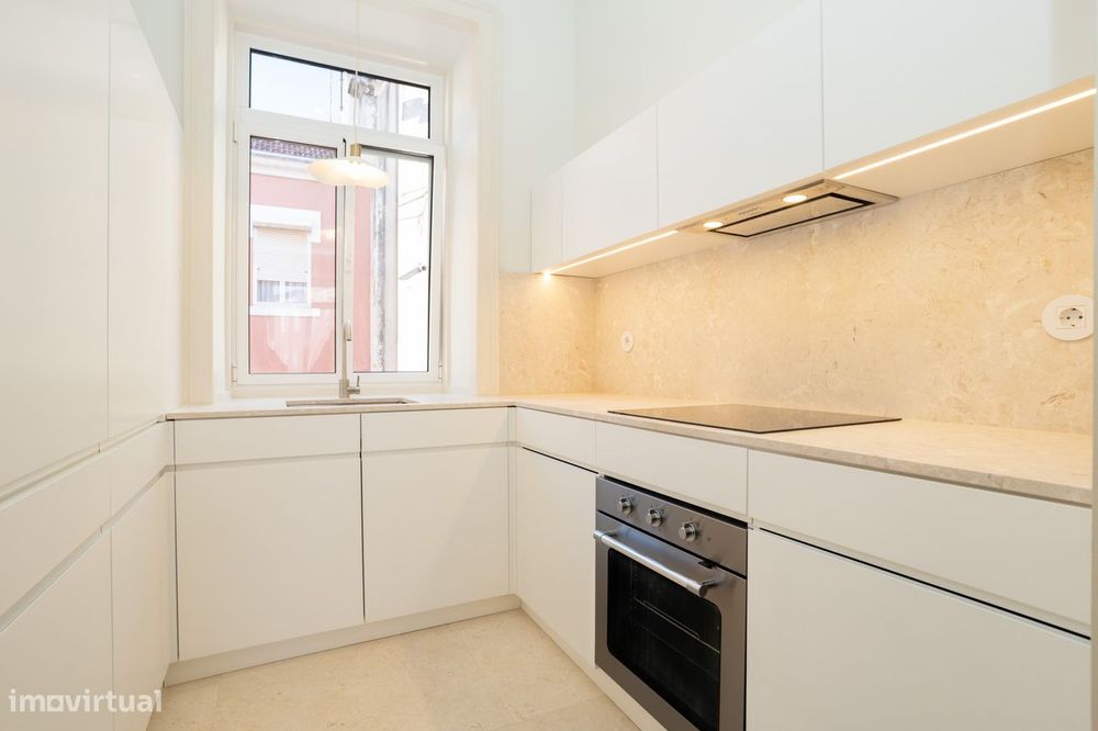 Apartamento T2 totalmente remodelado na Ajuda