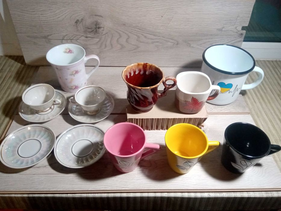 Чашки различные ..