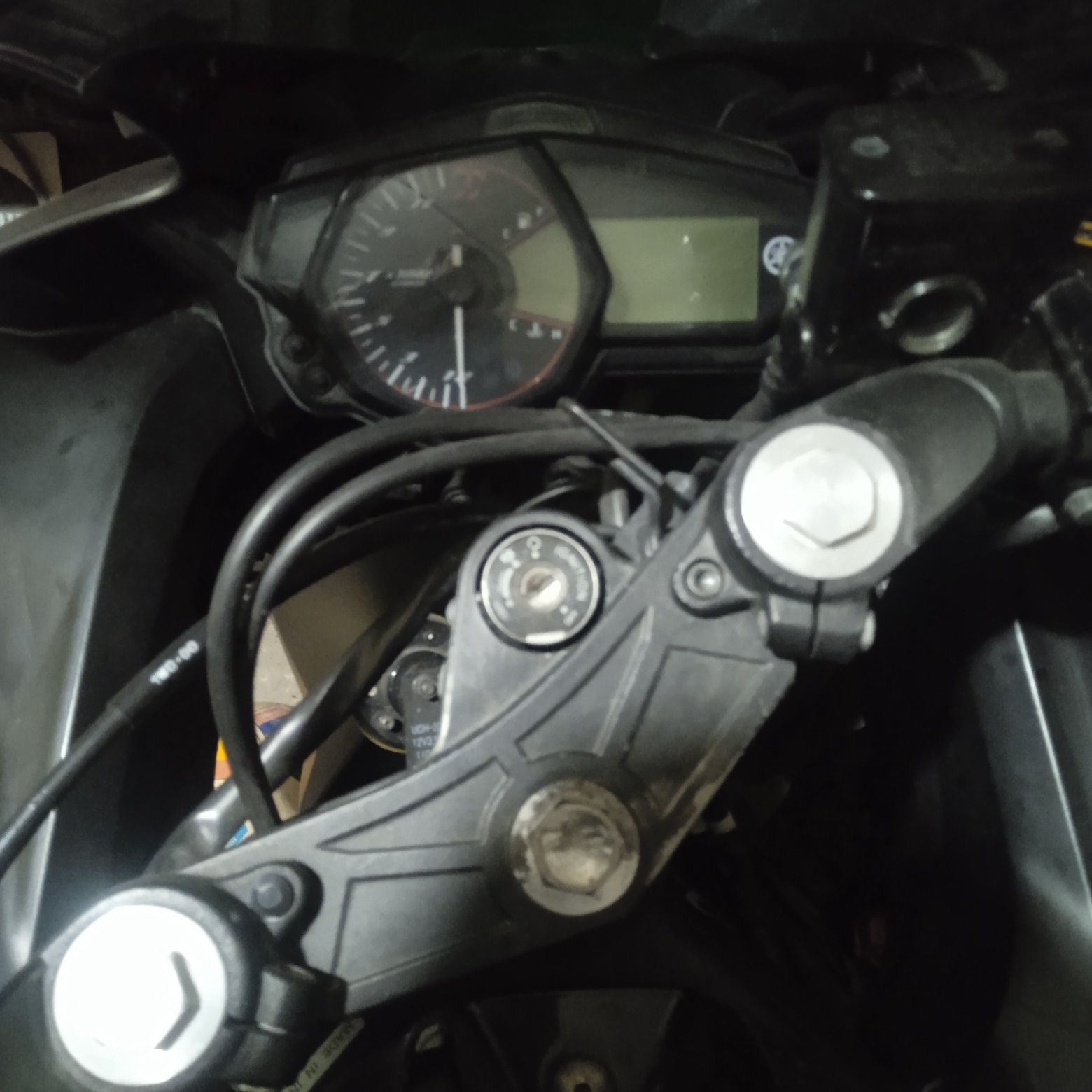 Продам мотоцикл yamaha r3.