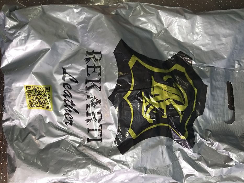 Продам мужскую сумку через плечо " PEKARTI"